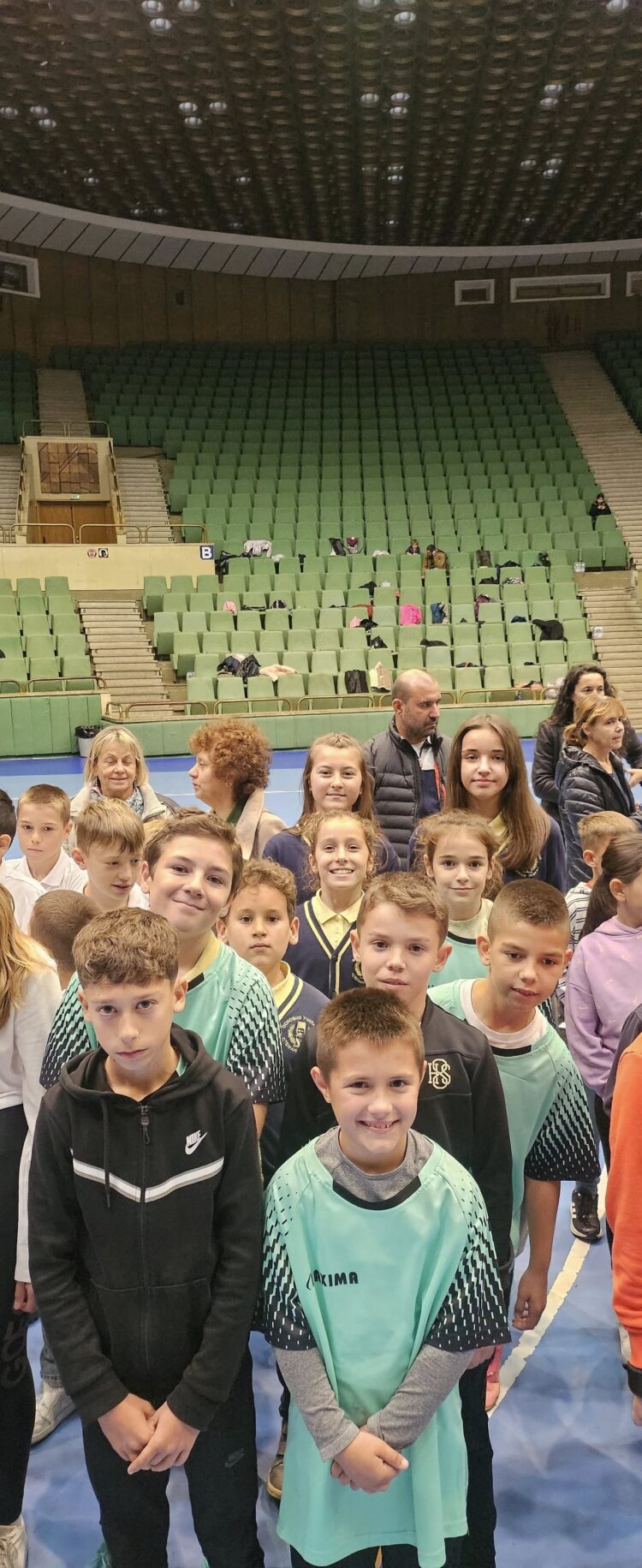 Деца участваха в Ден на здравословното хранене и спорта