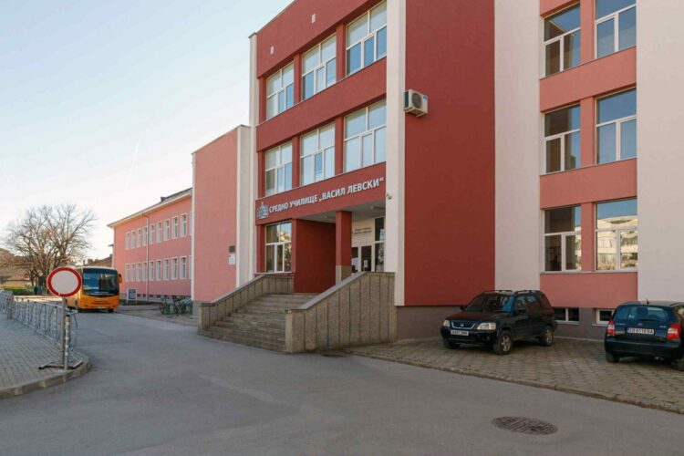 Стартира изпълнението на проекти за енергийна ефективност и обновяване на 4 сгради в Севлиево, финансирани от ЕС