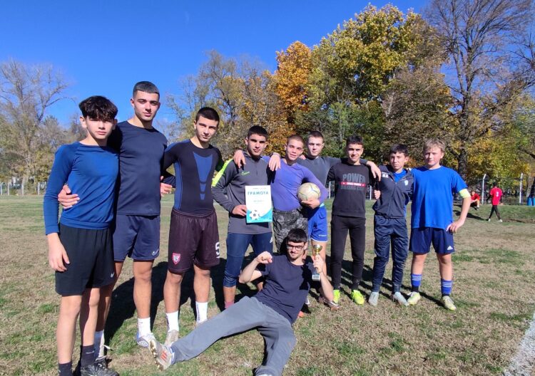 Всички средни училища се включиха в “Ученически игри” по футбол