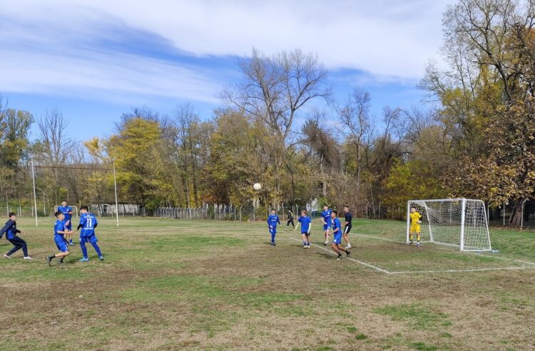 Всички средни училища се включиха в “Ученически игри” по футбол