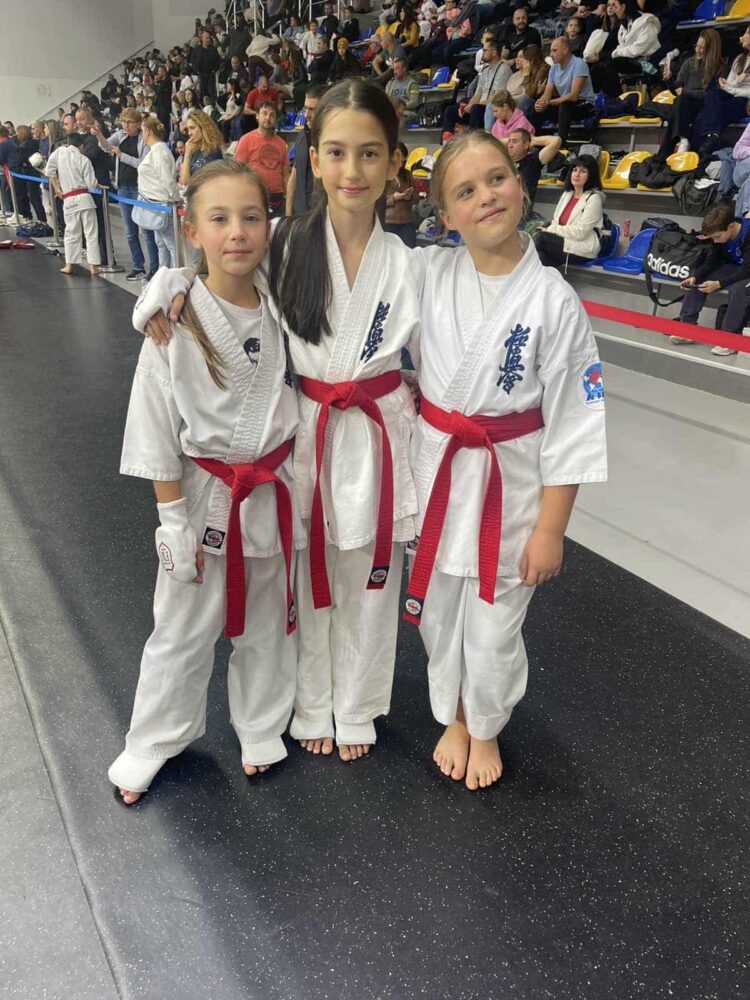 С девет медала клуб “Воин” започна да пише своята история