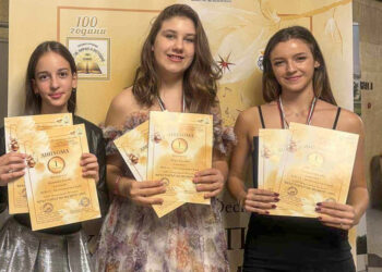 С десет медала бяха отличени певци от ВФ “Upstream Voices” в Международния фестивал “Кръстопът на музите 2025“