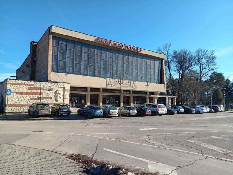 Стартира изпълнението на проекти за енергийна ефективност и обновяване на 4 сгради в Севлиево, финансирани от ЕС