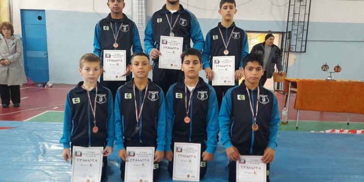 Седем медала за борците ни