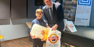 Никола Маринов – с почетна грамота от Чешкото посолство