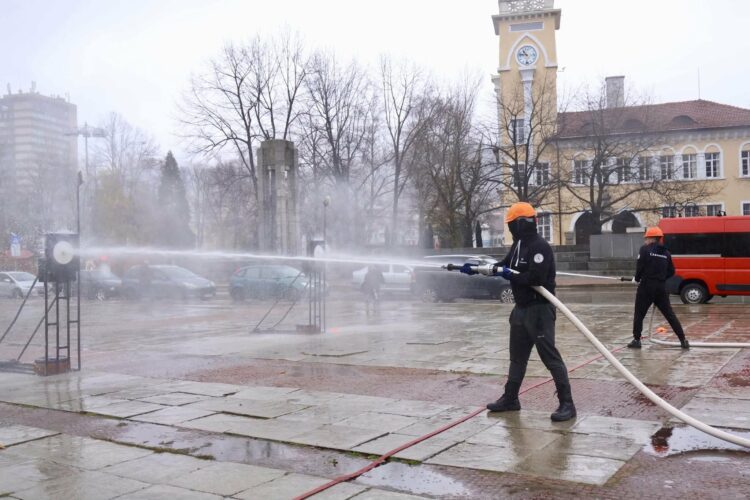 Доброволци от Габрово, Севлиево и Трявна показаха умения за спасителни акции в атрактивно състезание