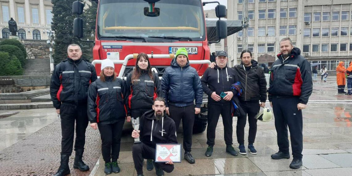 Доброволци от Габрово, Севлиево и Трявна показаха умения за спасителни акции в атрактивно състезание