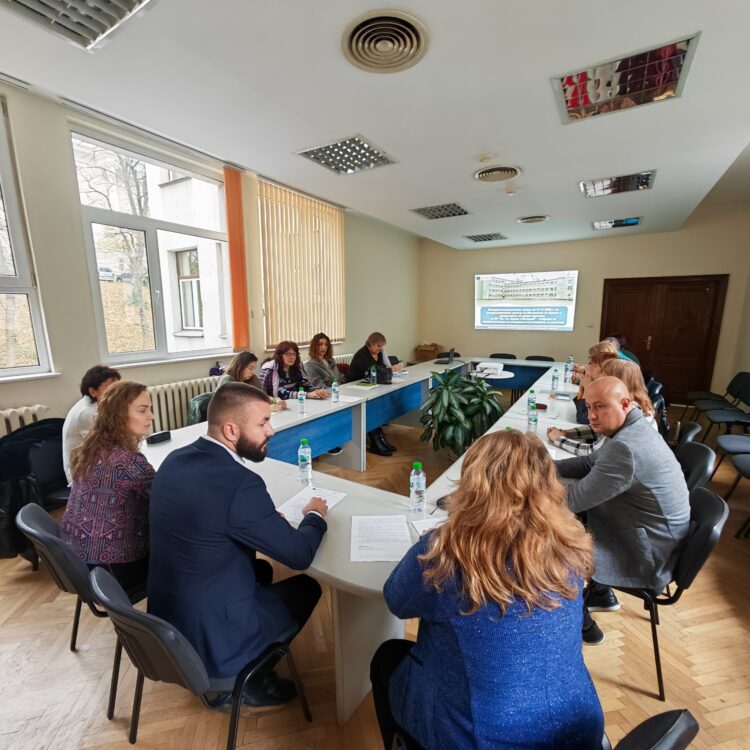 Назначават психолози и педагогически съветници в три училища и една детска градина в общината