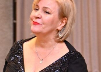 Олга Цветкова: “Очакваме своята публика с огромна радост на нашите два благотворителни концерта ,,Роди се Христос” и базара към тях!”