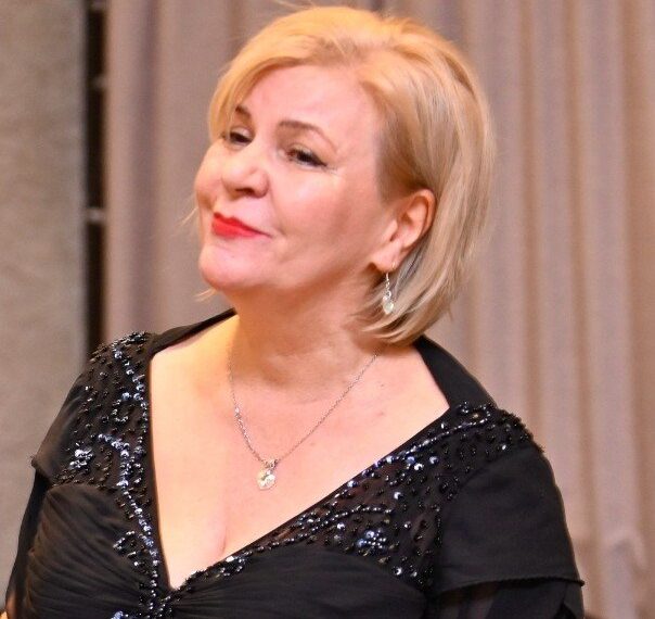 Олга Цветкова: “Очакваме своята публика с огромна радост на нашите два благотворителни концерта ,,Роди се Христос” и базара към тях!”