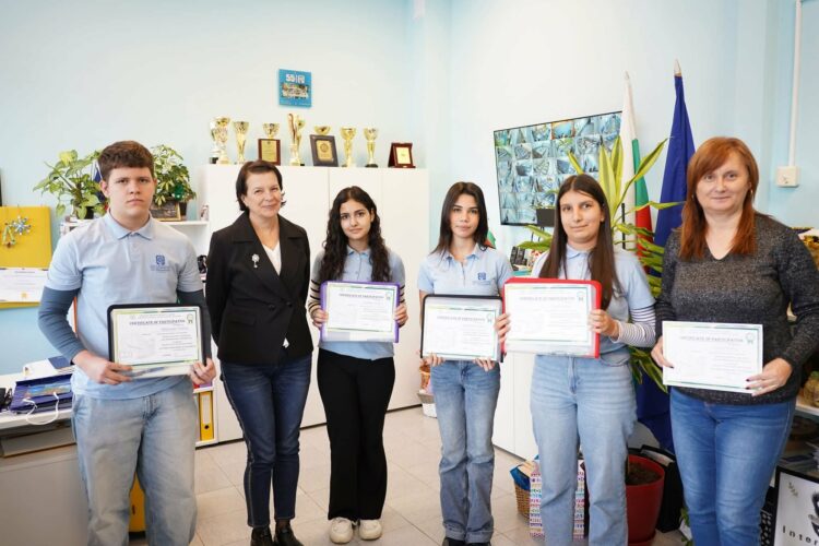 Креативност показаха ученици от ПГМЕТ в конкурса “Светът е макет”