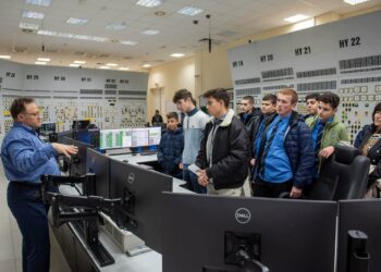 Ученици от ПГМЕТ “измерваха” радиация в АЕЦ “Козлодуй”