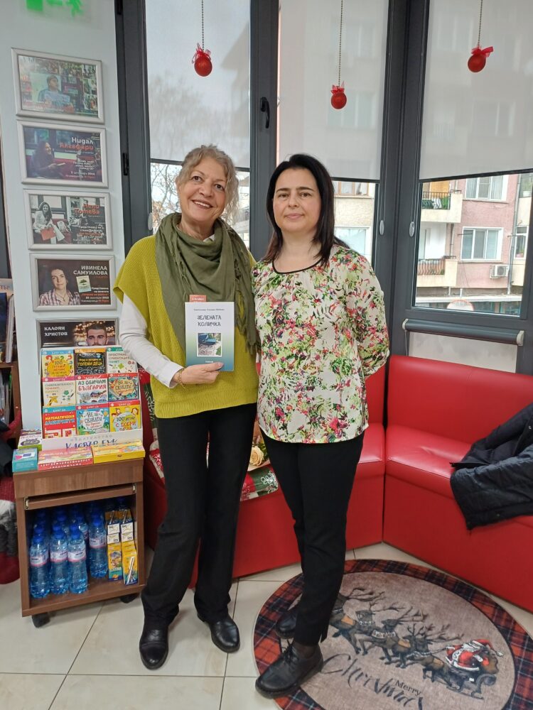 Седми час в книжарница “М-прес”