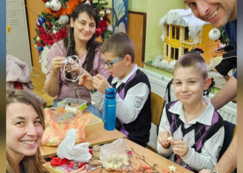 Деца и родители участваха в работилница за сурвакници