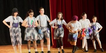 Премиерата на “Ние, Врабчетата” – театър за силата на корена от актьорите на Борислава Русева