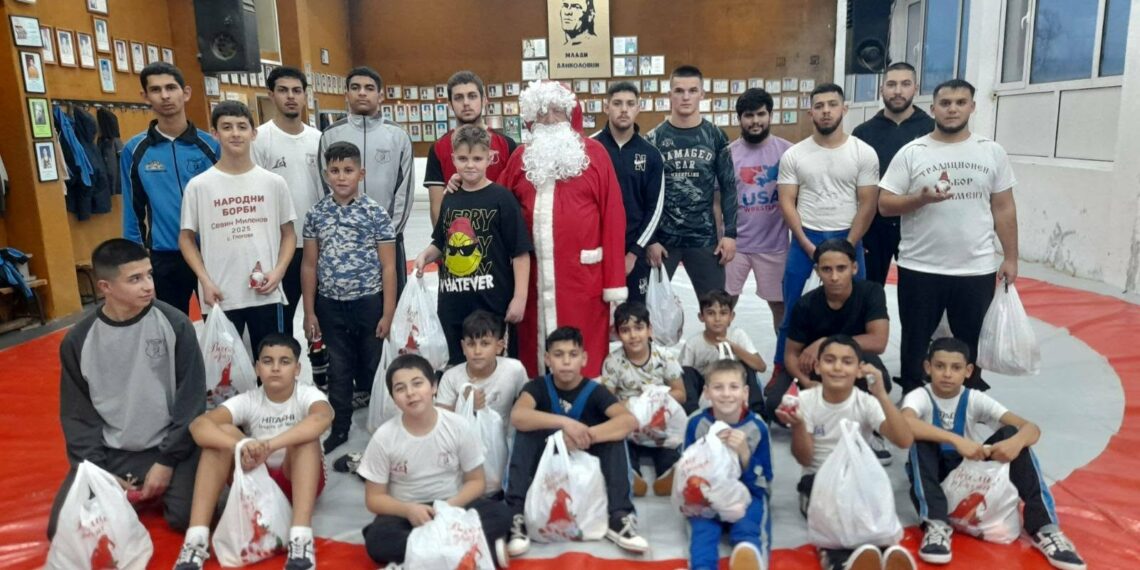 “Дан Колов”-ците изпратиха годината с 61 медала, подаръци за всички от сърце