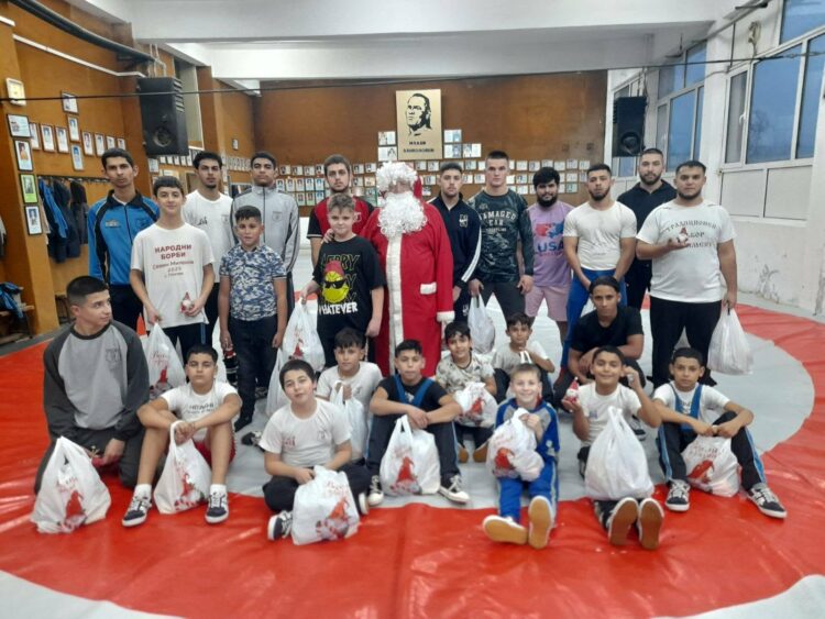 “Дан Колов”-ците изпратиха годината с 61 медала, подаръци за всички от сърце