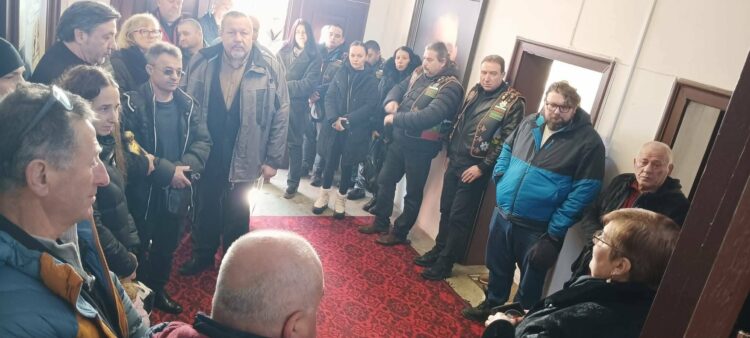 Тихомир Благовестов с почетна статуетка