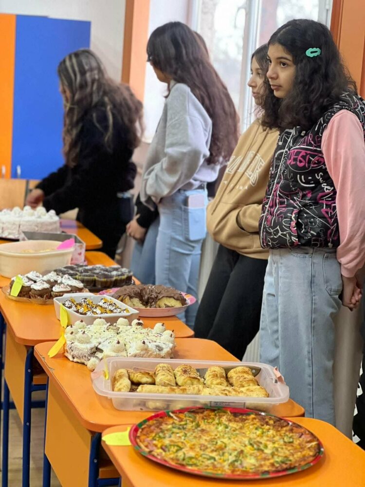 Сладкиши за книги в Душево