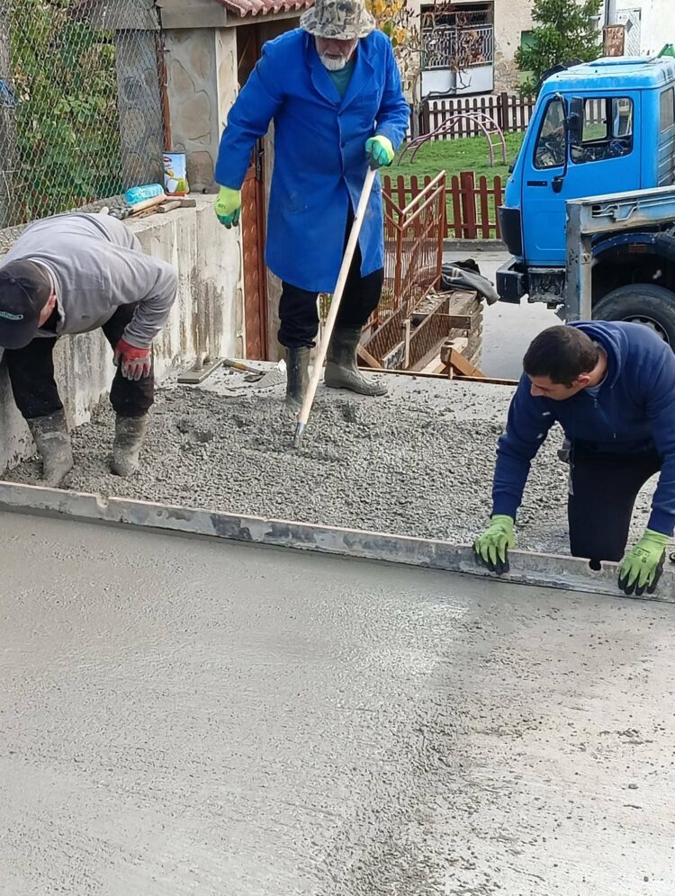 Ударно – предпразничен ремонт в село Градница