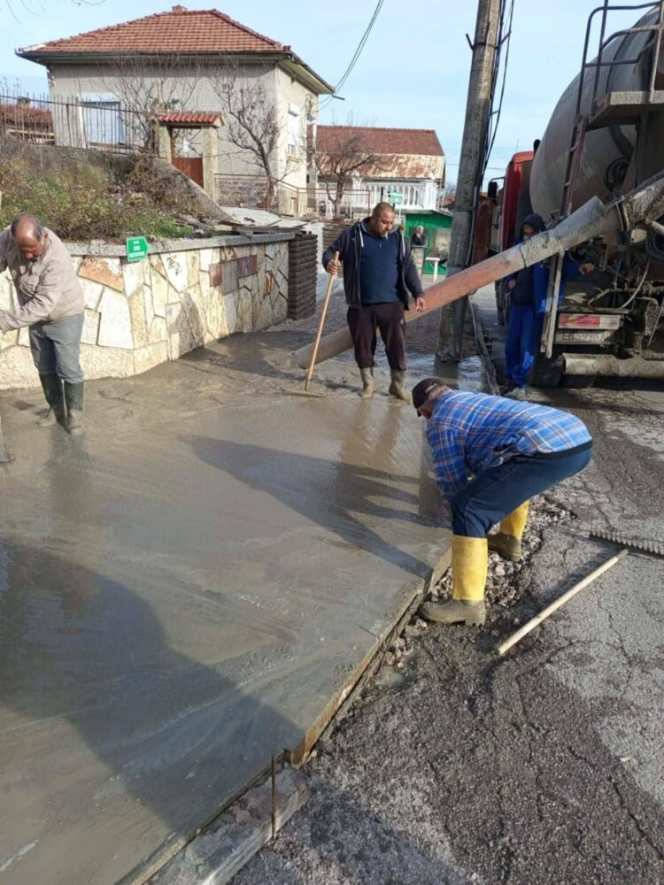 Ударно – предпразничен ремонт в село Градница