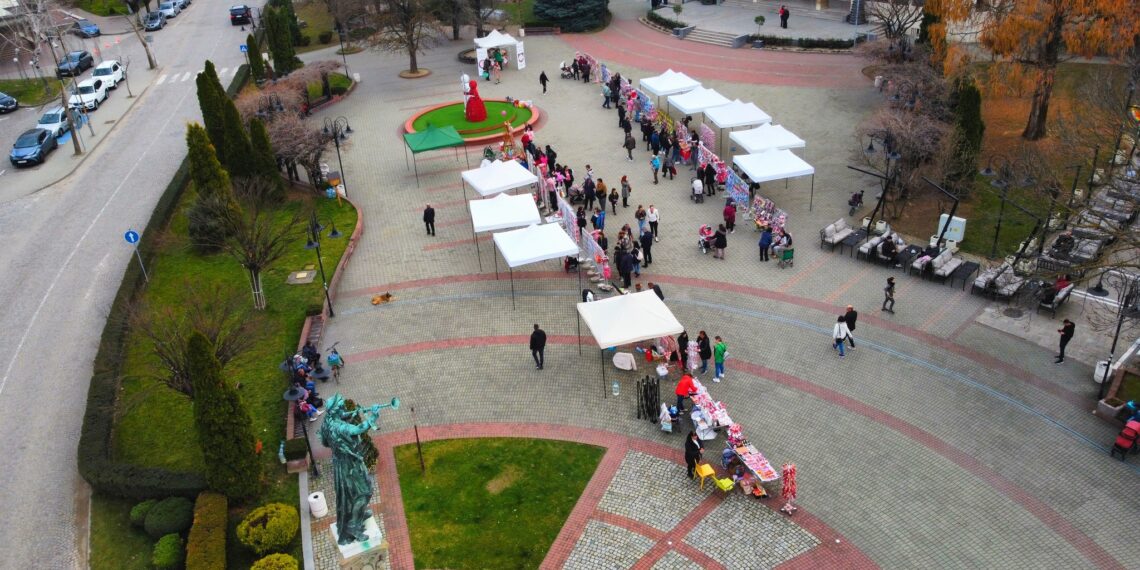 Община Севлиево обяви условията за продажбата на мартеници