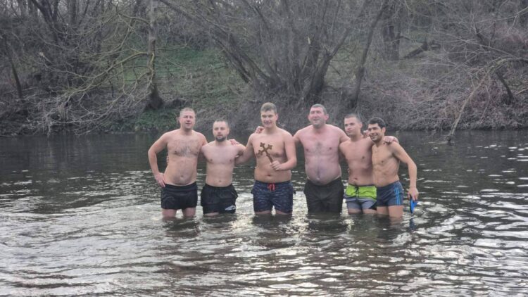 Павел Добрев спаси Богоявленския кръст в Сенник