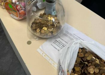 Ученици от ПГ “Марин Попов” дариха жълти стотинки за бездомни животни