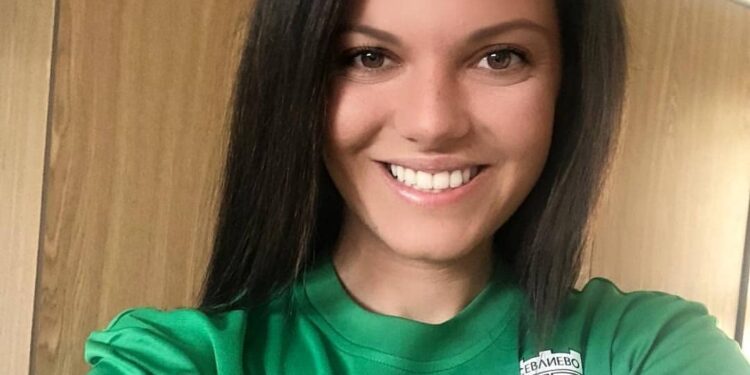 Йоана Джамбазова: “Трудностите не идват, за да ни спрат, а за да ни направят по-силни”