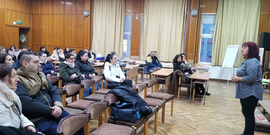 Национална програма “Кодово име “Живот” стартира в гимназията с тематична родителска среща