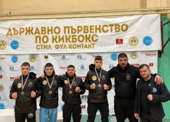 С четири медала кикбоксьорите стартираха годината