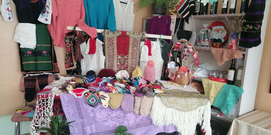 С изложба на плетива посрещат 8-ми март в с. Богатово